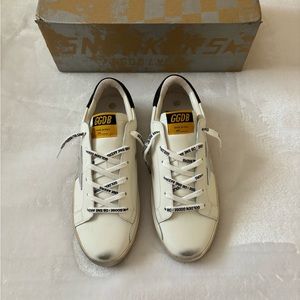 Golden Goose Sneakers